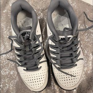 Nike womens sneakers 7.5 lace up